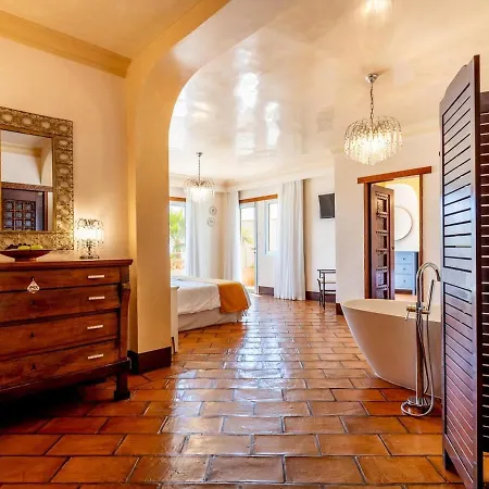 Toscana Indoor & Outdoor Pool Apartment