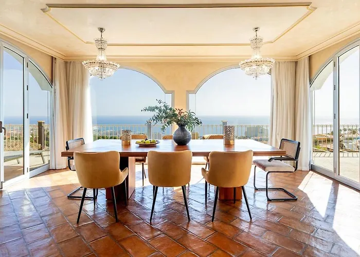 Toscana Indoor & Outdoor Pool