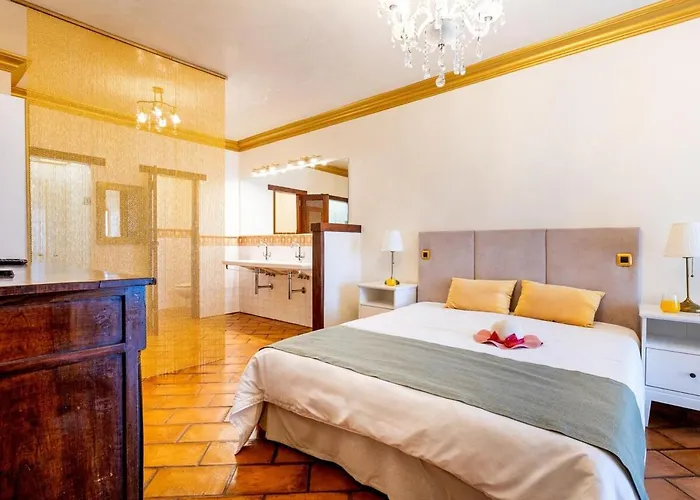 Toscana Indoor & Outdoor Pool 阿德耶