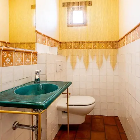 Toscana Indoor & Outdoor Pool דירה *