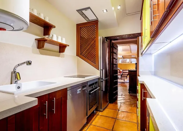 Toscana Indoor & Outdoor Pool Apartment