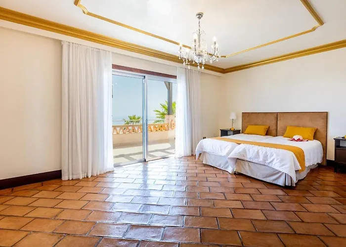 Toscana Indoor & Outdoor Pool * Costa Adeje (Tenerife)