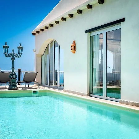 Toscana Indoor & Outdoor Pool *
