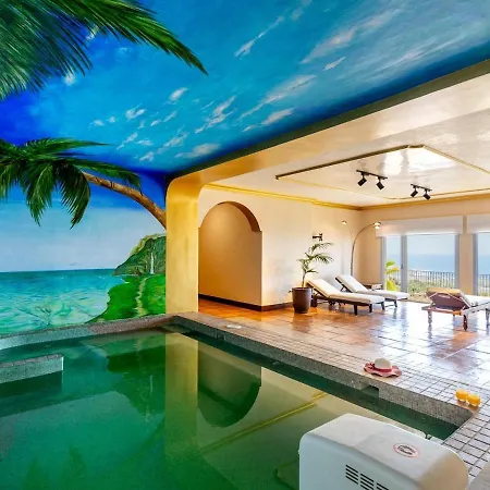 Toscana Indoor Heated Pool, Sea View 아파트