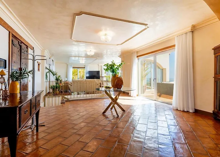 Toscana Indoor & Outdoor Pool Apartament