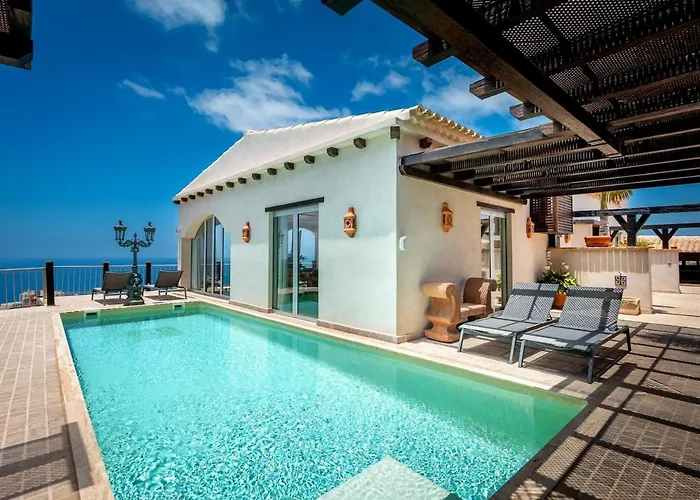 Toscana Indoor & Outdoor Pool * Costa Adeje (Tenerife)