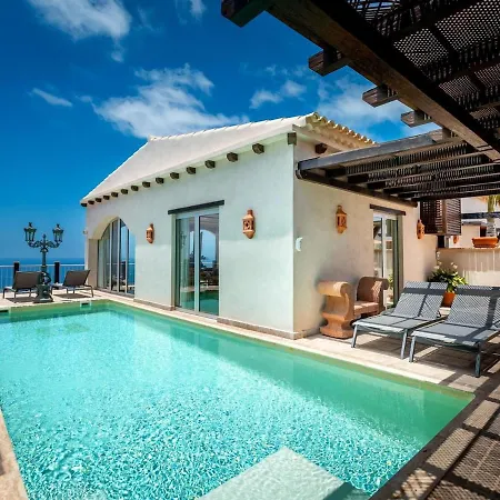 Toscana Indoor Heated Pool, Sea View * アデヘ